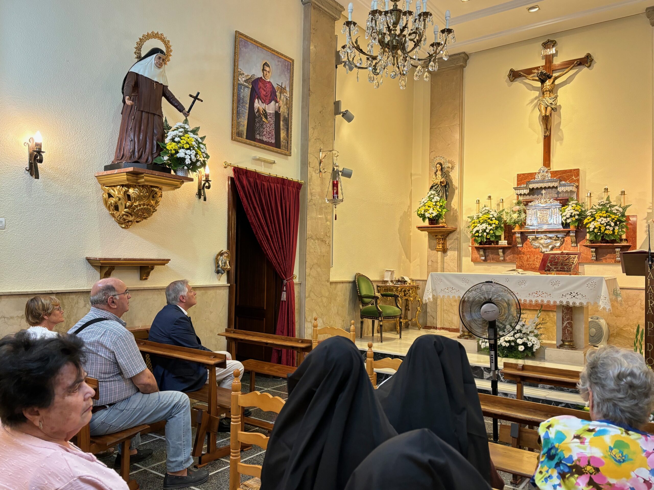 Ciudad Real reconoce la labor de las Hermanas de la Cruz en su 150 aniversario con la presencia del alcalde Francisco Cañizares 5