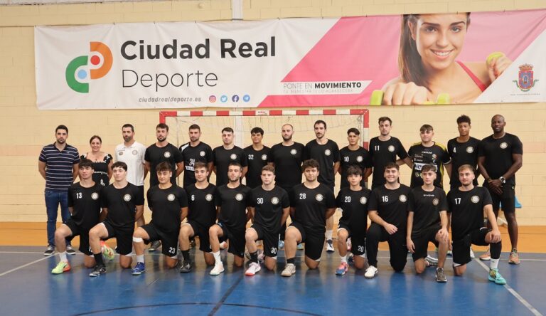 Foto_grupal_Balonmano_Alarcos